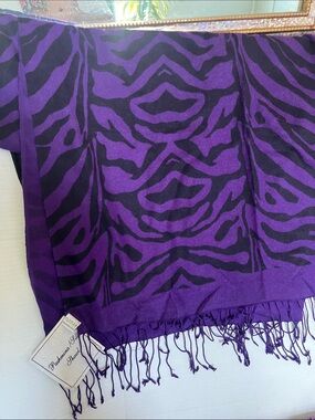 Eyeful silk  blend shawl zebra print